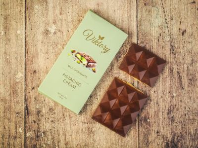 МЛЕЧЕН ШОКОЛАД С КРЕМ ОТ ШАМФЪСТЪК, 70гр - VIKTORY